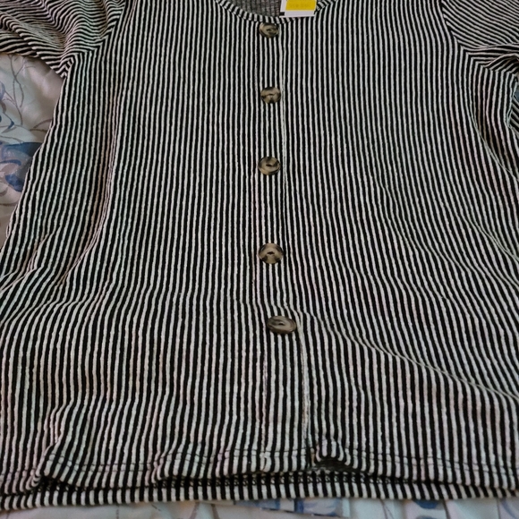 Blouse - Picture 2 of 2